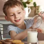 تفسير حلم شرب الحليب للعزباء